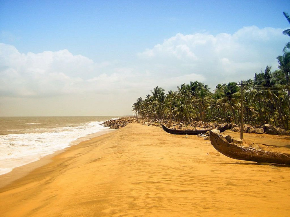 Cherai Beach is also great for walking along the shore, enjoying the peaceful environment, and watching the sunset
